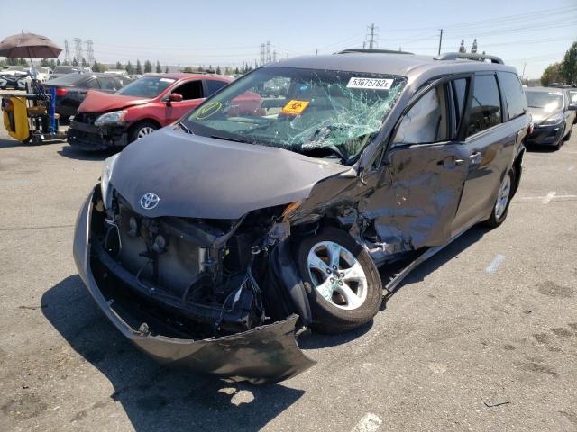 Photo 2 from auction – 2015 TOYOTA SIENNA LE with VIN 5TDKK3DC9FS614317