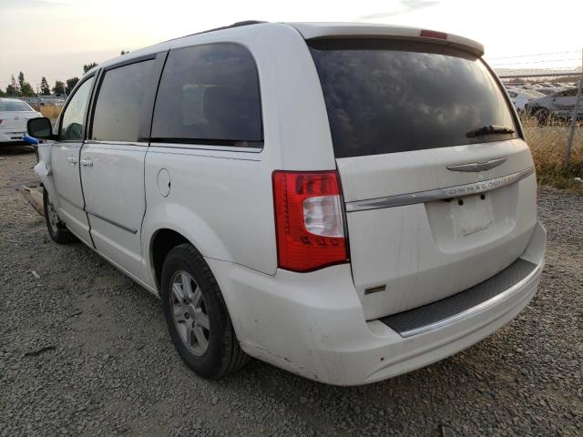 Photo 3 from auction – 2013 CHRYSLER TOWN & COU with VIN 2C4RC1BG0DR584944