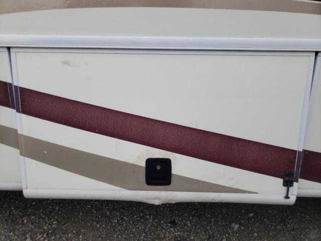 Photo 9 from auction – 2002 WORKHORSE CUSTOM CHASSIS P30 with VIN 5B4LP57G223338497
