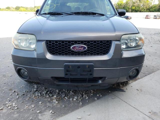Photo 9 from auction – 2005 FORD ESCAPE LIM with VIN 1FMYU94155KA79154