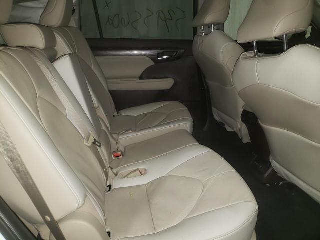 Photo 6 from auction – 2021 TOYOTA HIGHLANDER with VIN 5TDDZRBH6MS125246
