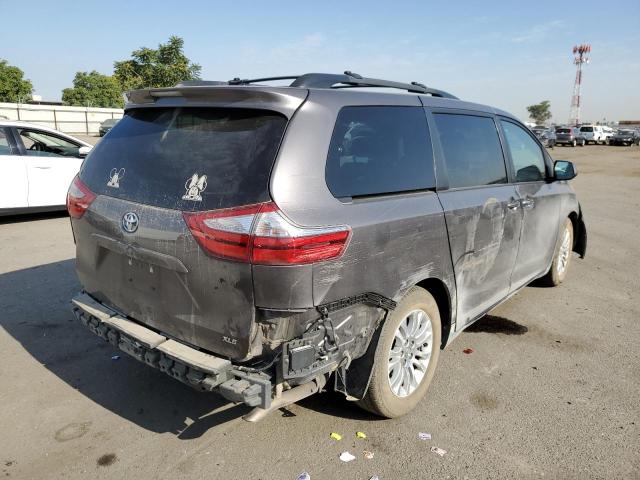 Photo 4 from auction – 2015 TOYOTA SIENNA XLE with VIN 5TDYK3DC6FS656454