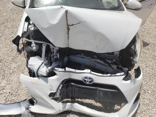Photo 7 from auction – 2015 TOYOTA PRIUS C with VIN JTDKDTB38F1577402