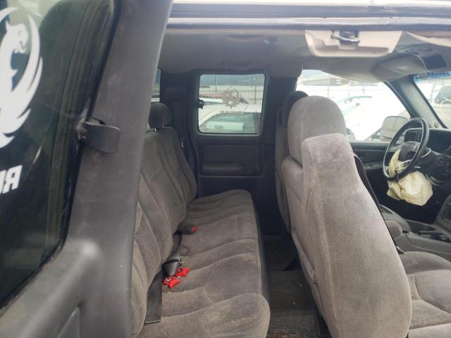 Photo 6 from auction – 2004 CHEVROLET SILVRK1500 with VIN 2GCEK19T641299877
