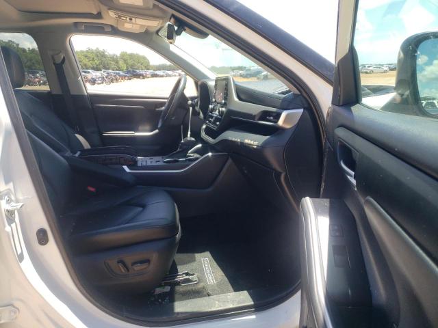 Photo 5 from auction – 2021 TOYOTA HIGHLANDER with VIN 5TDGZRAH6MS523930