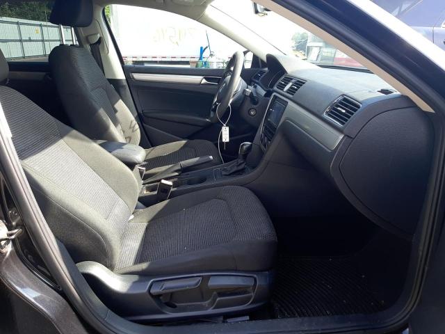 Photo 5 from auction – 2017 VOLKSWAGEN PASSAT S with VIN 1VWAT7A36HC020385