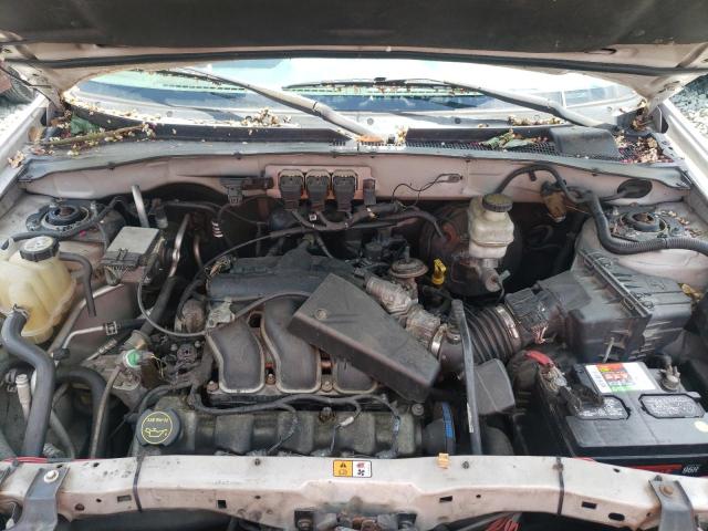 Photo 7 from auction – 2005 FORD ESCAPE XLT with VIN 1FMYU93115KA96745