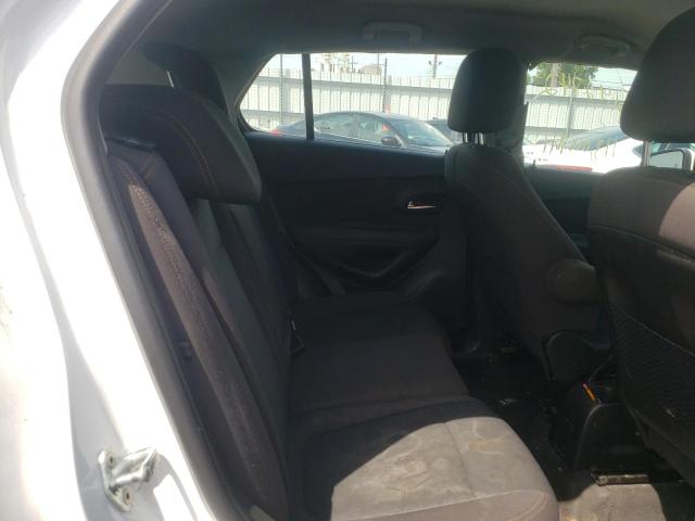 Photo 6 from auction – 2017 CHEVROLET TRAX LS with VIN KL7CJKSB3HB105262
