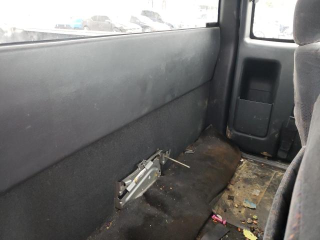 Photo 6 from auction – 2002 GMC SONOMA with VIN 1GTDT19W928140395