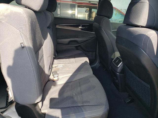 Photo 6 from auction – 2017 KIA SORENTO LX with VIN 5XYPG4A39HG264673