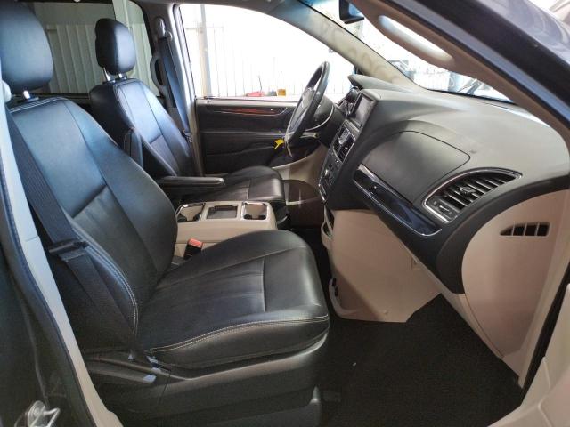 Photo 5 from auction – 2016 CHRYSLER TOWN & COU with VIN 2C4RC1BG0GR303553