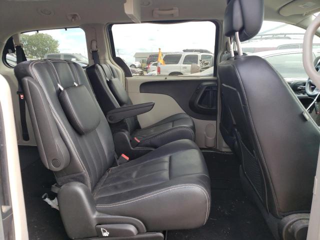 Photo 6 from auction – 2015 CHRYSLER TOWN & COU with VIN 2C4RC1BG9FR662317