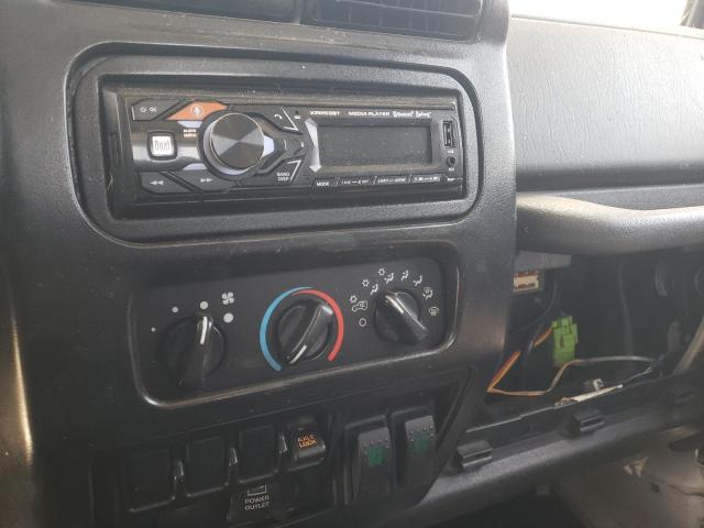 Photo 9 from auction – 2004 JEEP WRANGLER / with VIN 1J4FA69S54P785749