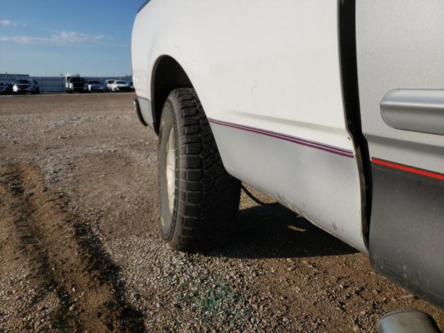 Photo 9 from auction – 2002 FORD F-150 with VIN 1FTRX18L82NB83967