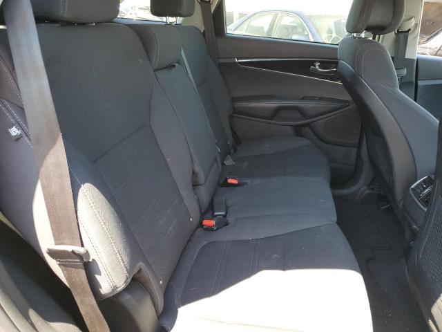 Photo 6 from auction – 2016 KIA SORENTO LX with VIN 5XYPG4A50GG105475