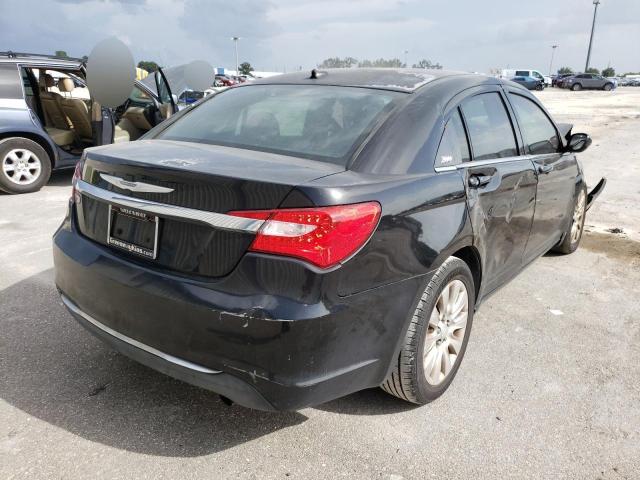Фото 4 с аукциона – 2012 CHRYSLER 200 LX с VIN 1C3CCBAB1CN300240