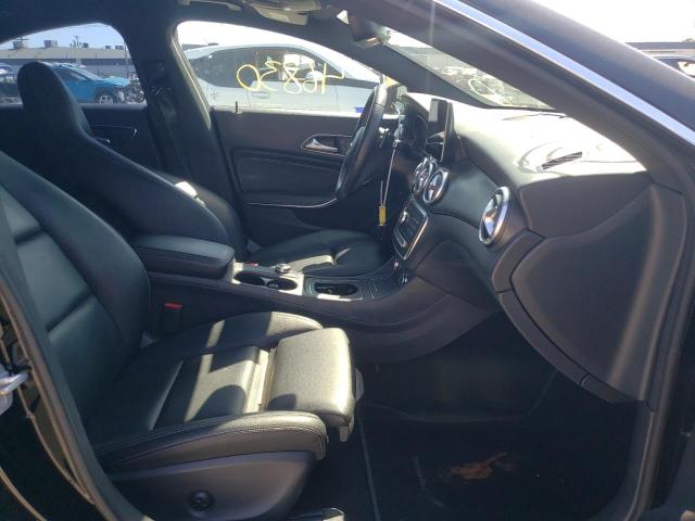 Photo 5 from auction – 2018 MERCEDES-BENZ CLA 250 with VIN WDDSJ4EB3JN535356