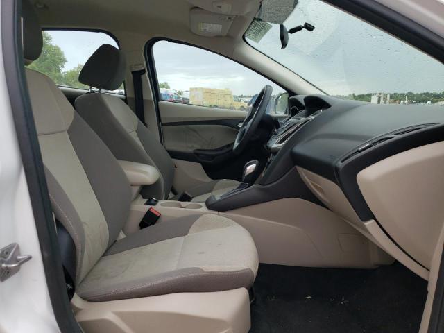 Foto 5 de la subasta – 2014 FORD FOCUS SE con VIN 1FADP3K26EL196812