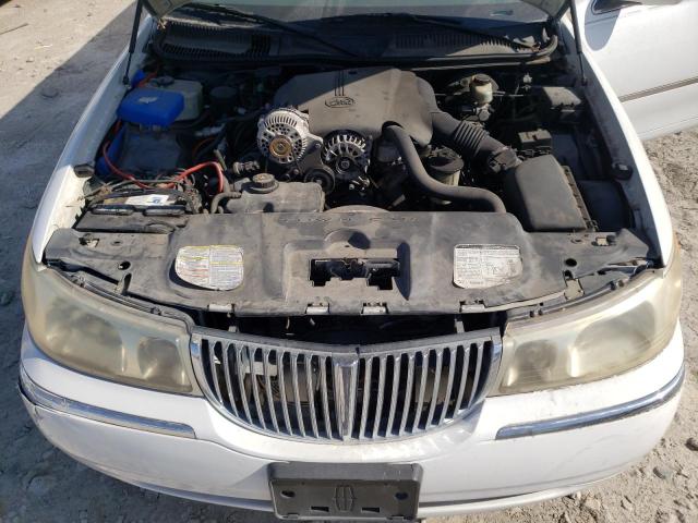 Photo 7 from auction – 2000 LINCOLN TOWN CAR E with VIN 1L1FM81W9YY825576