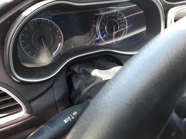 Photo 8 from auction – 2015 CHRYSLER 200 LIMITE with VIN 1C3CCCAB0FN654132