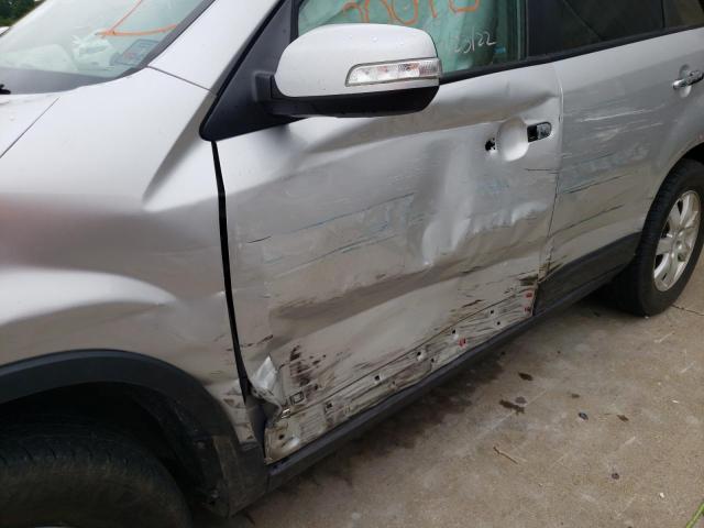 Photo 10 from auction – 2011 KIA SORENTO BA with VIN 5XYKTDA11BG172582