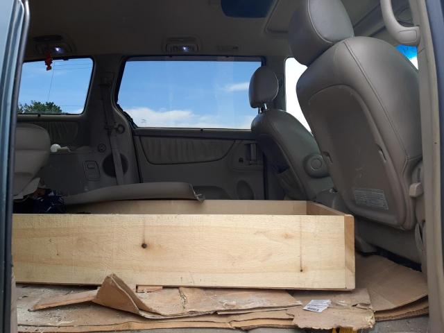 Photo 6 from auction – 2004 TOYOTA SIENNA XLE with VIN 5TDBA22C24S018804