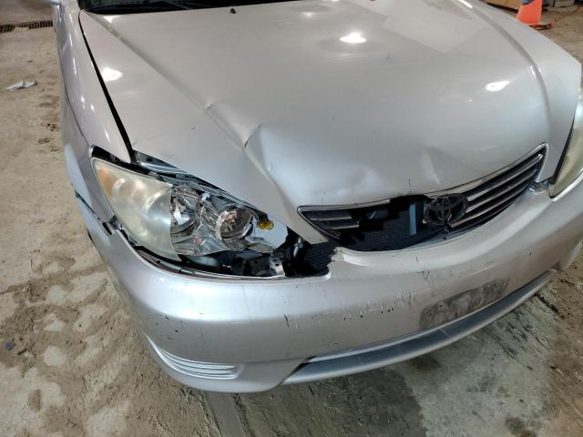 Photo 9 from auction – 2005 TOYOTA CAMRY LE with VIN 4T1BE30K55U102161