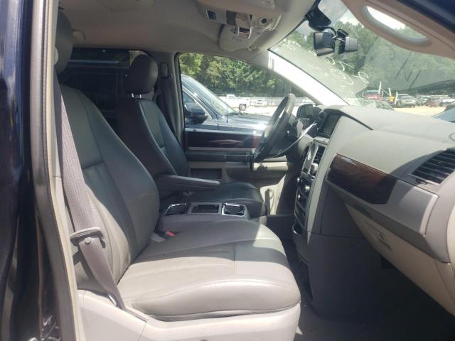 Photo 5 from auction – 2010 CHRYSLER TOWN & COU with VIN 2A4RR5DX5AR142766