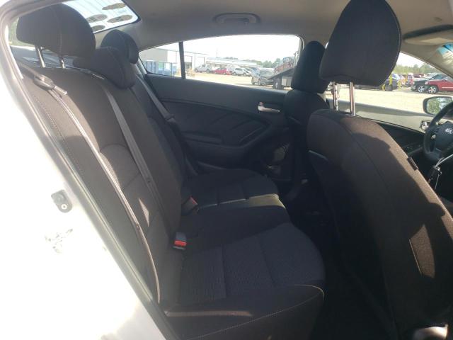 Photo 6 from auction – 2018 KIA FORTE LX with VIN 3KPFK4A74JE254617
