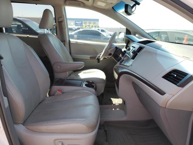 Photo 5 from auction – 2013 TOYOTA SIENNA XLE with VIN 5TDYK3DC3DS363401