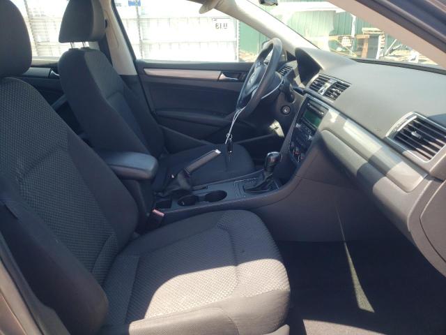 Photo 5 from auction – 2013 VOLKSWAGEN PASSAT S with VIN 1VWAP7A38DC028986