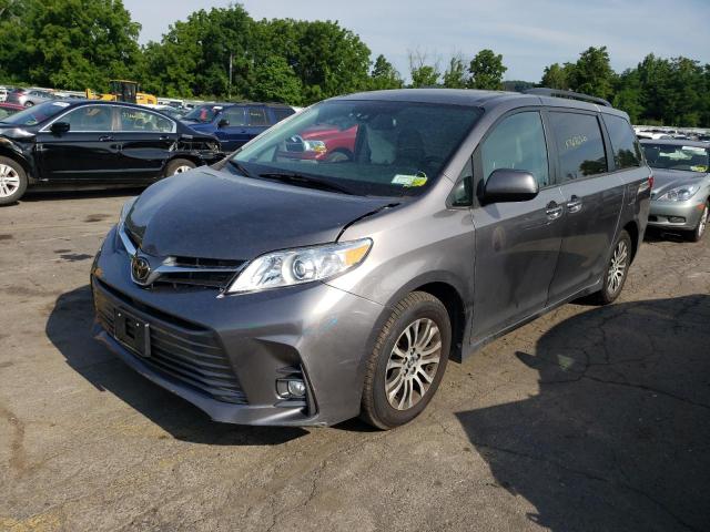 Photo 2 from auction – 2020 TOYOTA SIENNA XLE with VIN 5TDYZ3DC7LS031102