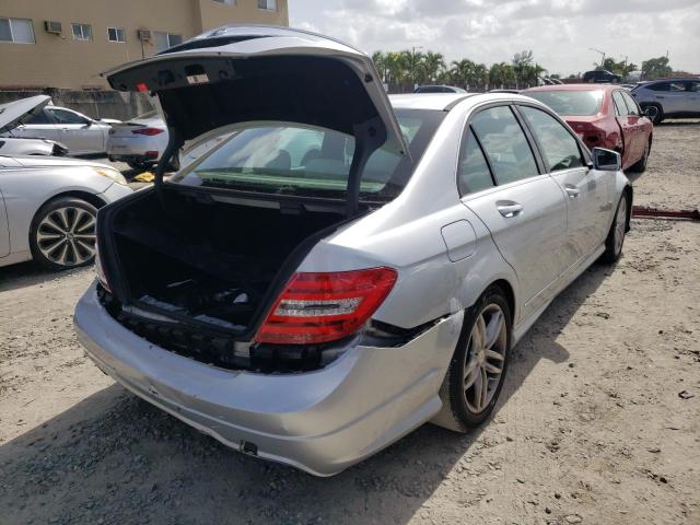 Photo 4 from auction – 2012 MERCEDES-BENZ C 250 with VIN WDDGF4HB2CA634229