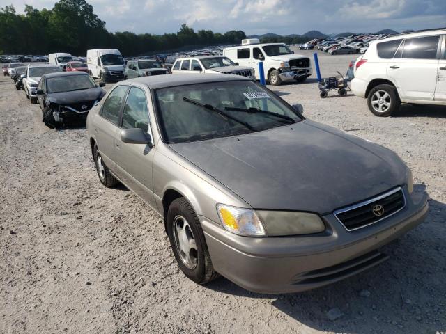 TOYOTA CAMRY CE 2000 with VIN 4T1BG22K0YU710658 - Photo from auction