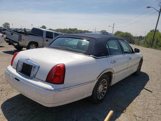 Photo 4 from auction – 2000 LINCOLN TOWN CAR S with VIN 1LNHM82W4YY902747