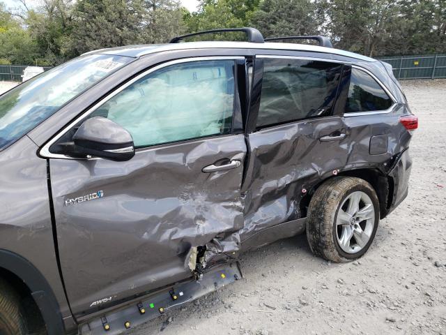 Photo 9 from auction – 2017 TOYOTA HIGHLANDER with VIN 5TDDGRFH1HS028672