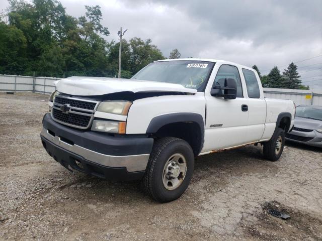 Photo 2 from auction – 2006 CHEVROLET SILVERADO with VIN 1GCHK29U46E113976