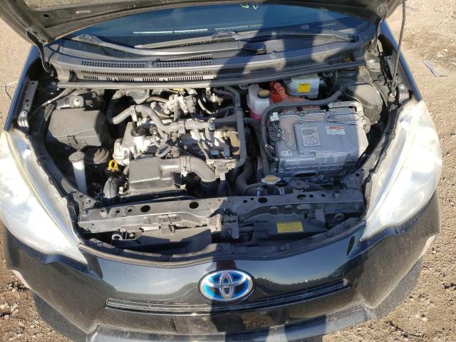 Photo 7 from auction – 2014 TOYOTA PRIUS C with VIN JTDKDTB35E1059875
