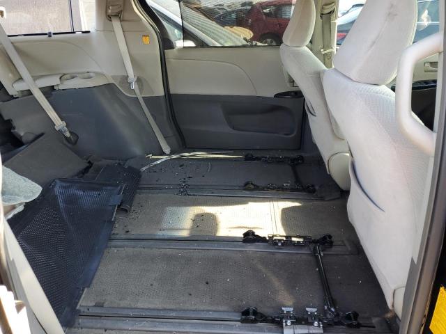 Photo 6 from auction – 2012 TOYOTA SIENNA LE with VIN 5TDJK3DC9CS045430