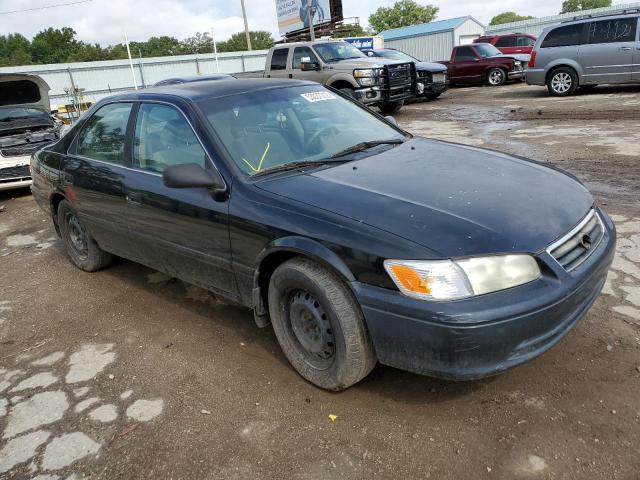TOYOTA CAMRY CE 2000 with VIN 4T1BG22K9YU998342 - Photo from auction