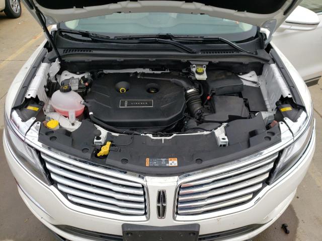 Photo 7 from auction – 2017 LINCOLN MKC RESERV with VIN 5LMCJ3C9XHUL55535