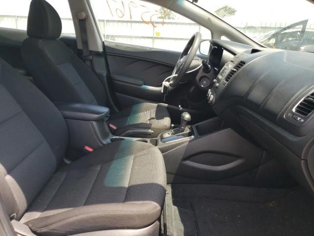 Photo 5 from auction – 2017 KIA FORTE LX with VIN 3KPFK4A75HE117034