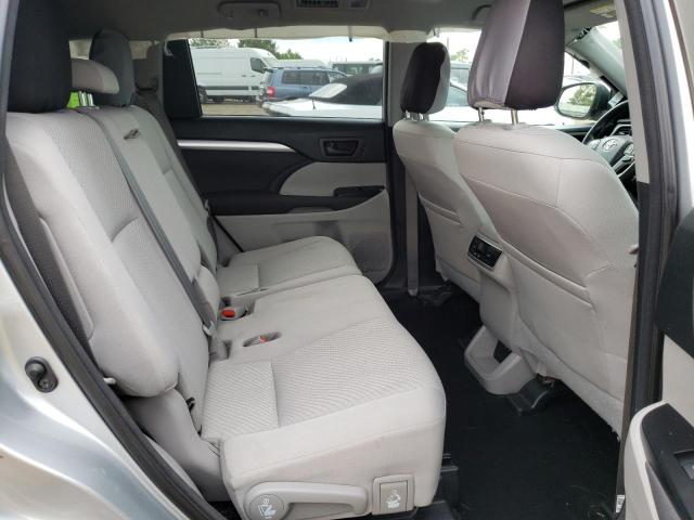 Photo 6 from auction – 2018 TOYOTA HIGHLANDER with VIN 5TDBZRFH3JS814948