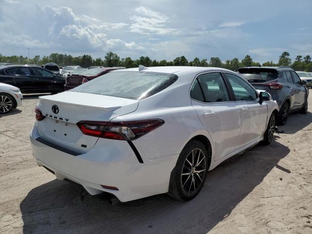 Photo 4 from auction – 2022 TOYOTA CAMRY SE with VIN 4T1G11AK2NU672512