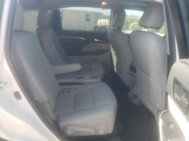 Photo 6 from auction – 2018 TOYOTA HIGHLANDER with VIN 5TDDZRFH7JS817344