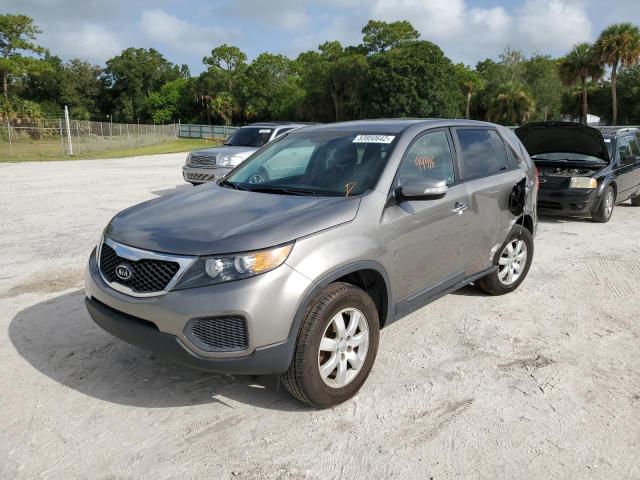 Photo 2 from auction – 2013 KIA SORENTO LX with VIN 5XYKT3A12DG346320