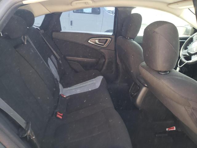 Photo 6 from auction – 2015 CHRYSLER 200 LIMITE with VIN 1C3CCCAB9FN669244