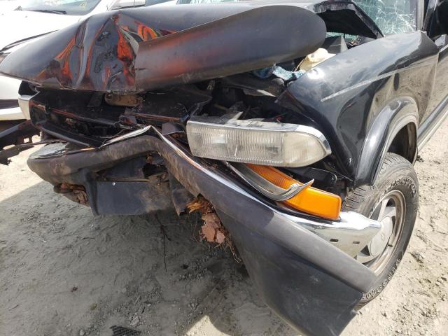 Photo 9 from auction – 2000 CHEVROLET BLAZER with VIN 1GNDT13W2Y2338764