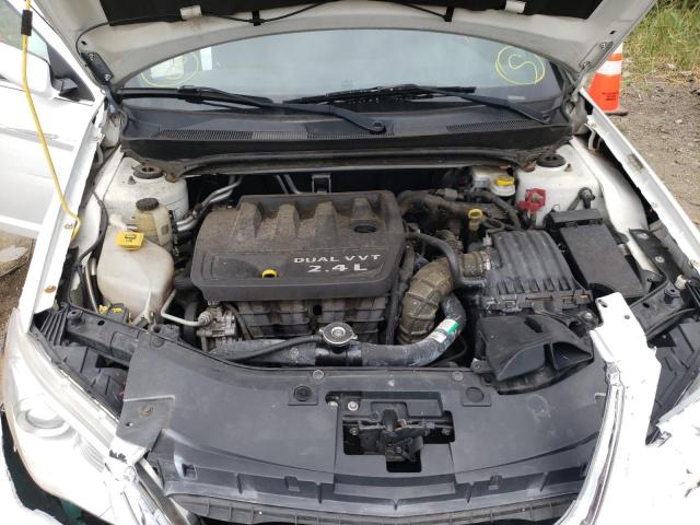 Photo 7 from auction – 2013 CHRYSLER 200 LX with VIN 1C3CCBAB6DN767851