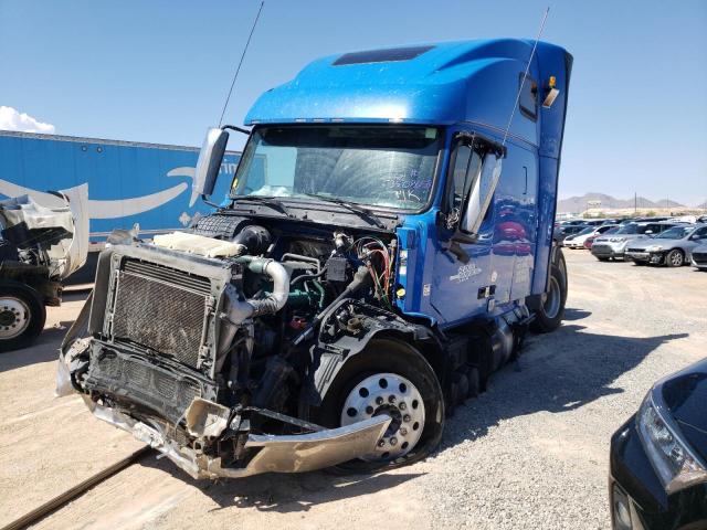 Photo 2 from auction – 2015 VOLVO VN VNL with VIN 4V4NC9EH4FN914736